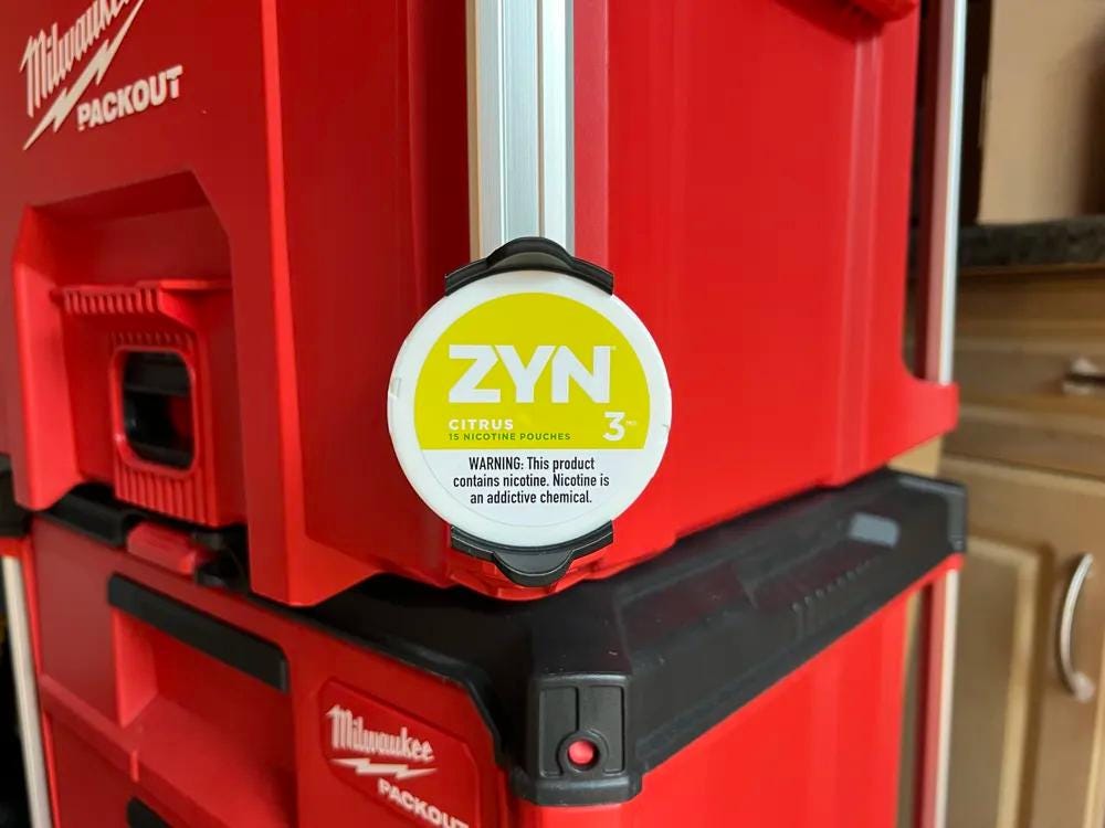 Zyn Holder